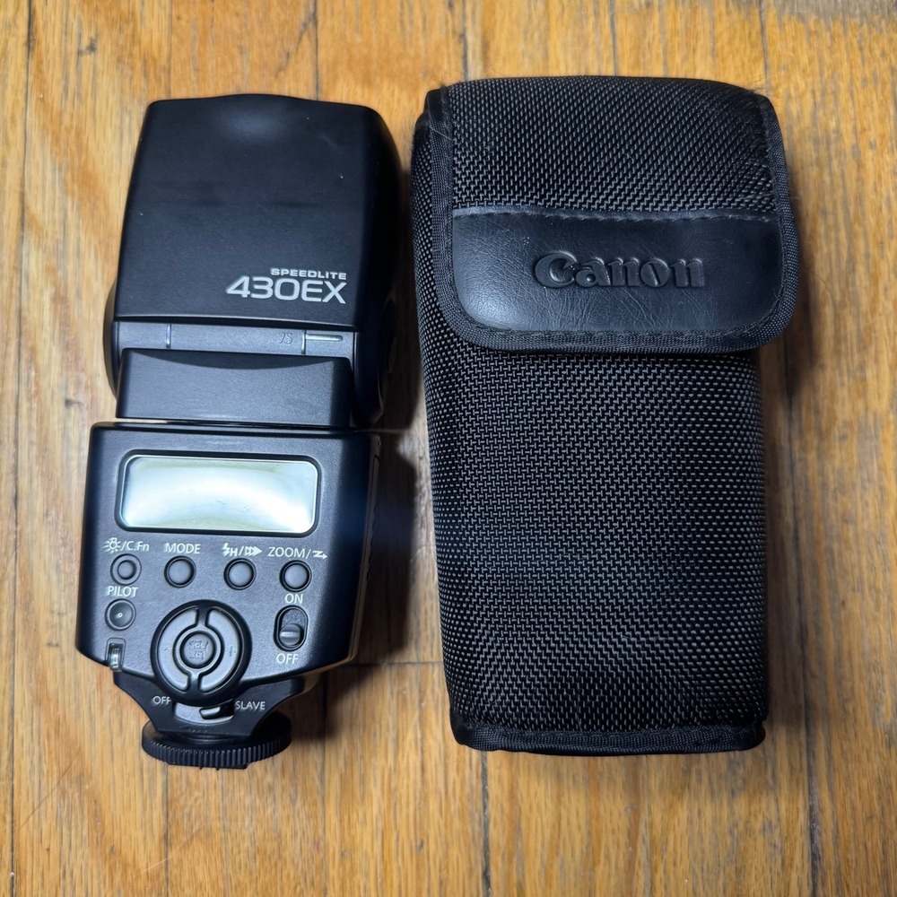 Canon Speedlite 430EX External Shoe Mount Flash for Canon EOS DSLR with Case